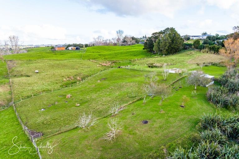 Photo of property in 105 Gorge Road, Maungaturoto, 0520