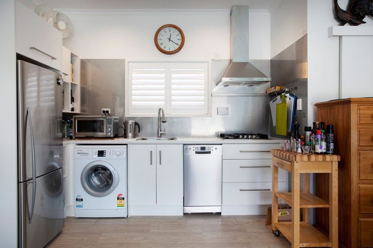 Photo of property in 48 Pitau Road, Mount Maunganui, 3116