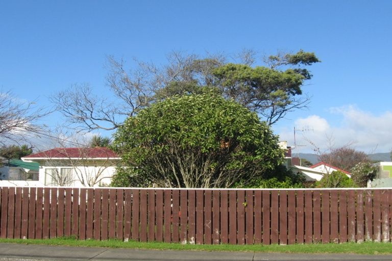 Photo of property in 32 Francis Road, Paraparaumu Beach, Paraparaumu, 5032