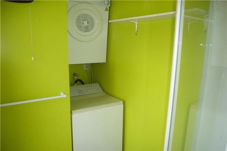 Photo of property in 33 Hyde Street, North Dunedin, Dunedin, 9016