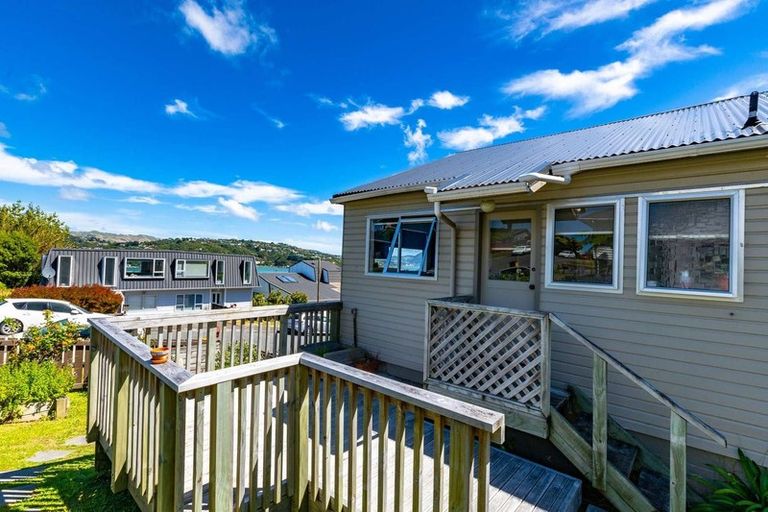 Photo of property in 35a Penryn Drive, Camborne, Porirua, 5026