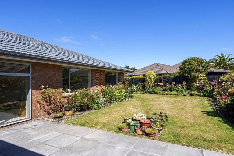 Photo of property in 43 Berkshire Drive, Avonhead, Christchurch, 8042