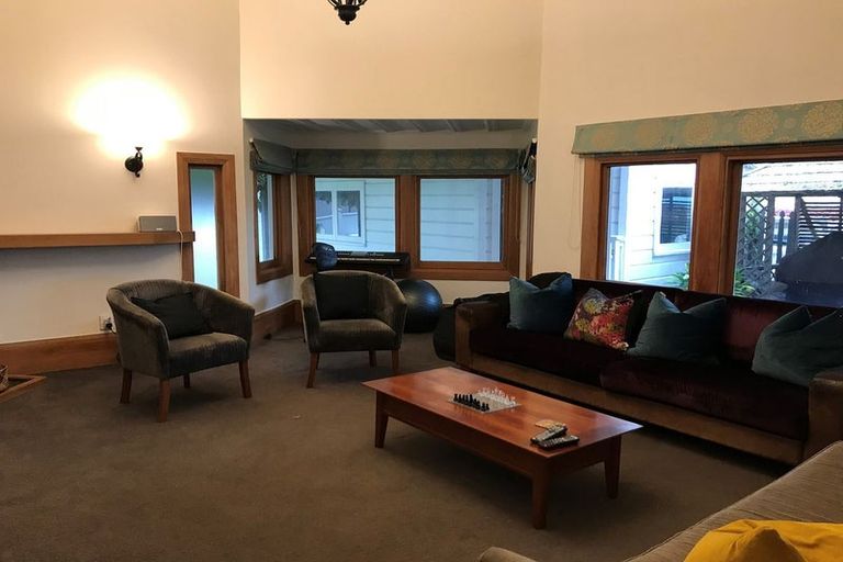 Photo of property in 39 Fitzroy Road, Bluff Hill, Napier, 4110