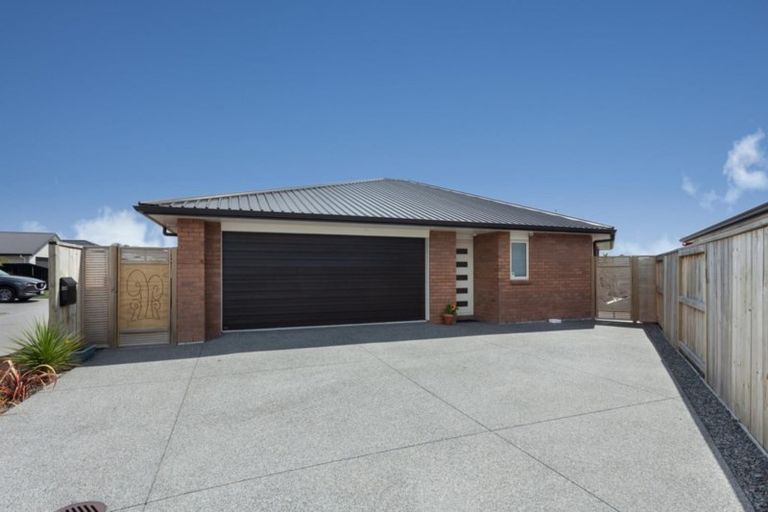 Photo of property in 20 Fuller Street, Papamoa Beach, Papamoa, 3118