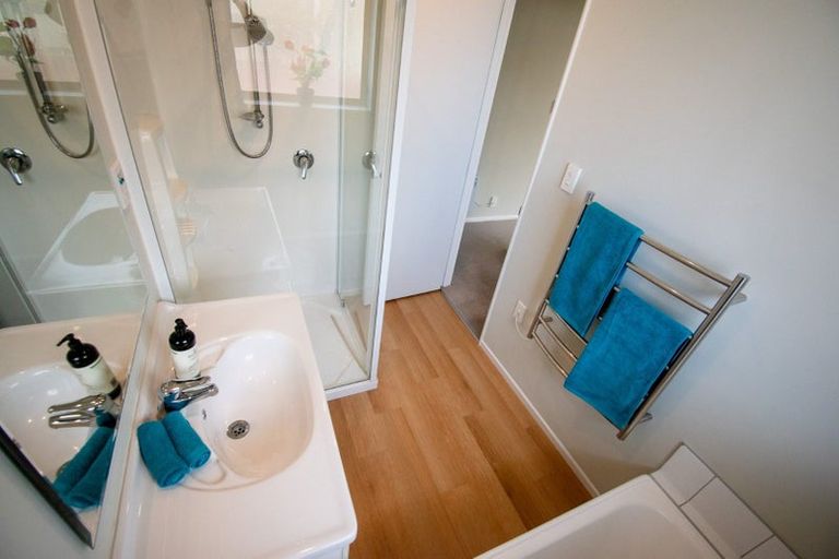 Photo of property in 2/115 Prestons Road, Redwood, Christchurch, 8051