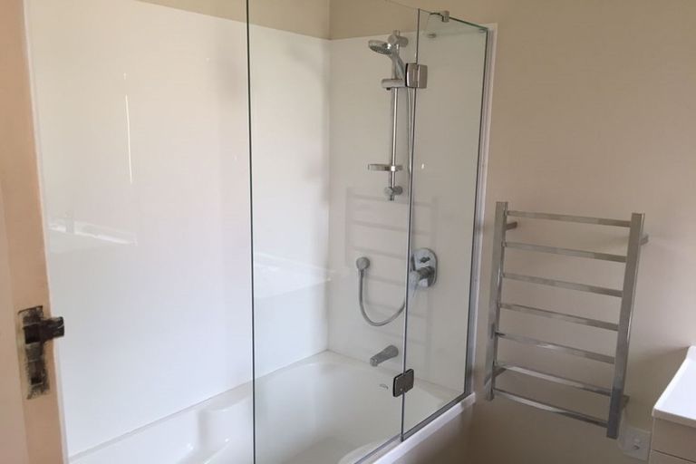 Photo of property in 2/72 Nile Road, Milford, Auckland, 0620