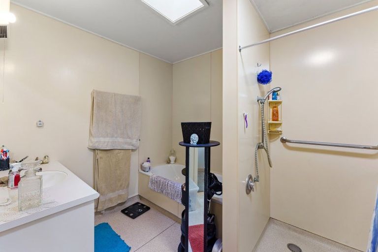 Photo of property in 69 Sims Road, Te Horo Beach, Otaki, 5581