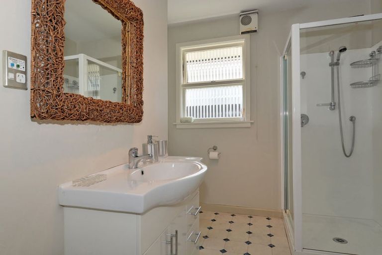 Photo of property in 2/12 Halton Street, Strowan, Christchurch, 8052