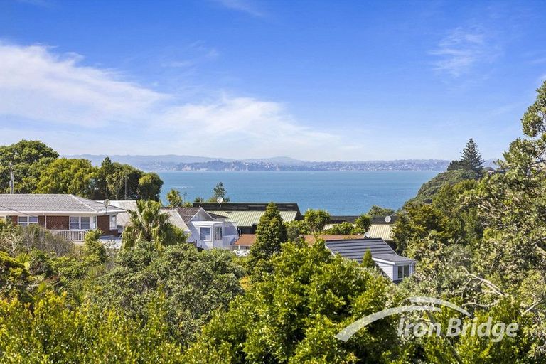 Photo of property in 2/51 Seaton Road, Murrays Bay, Auckland, 0630