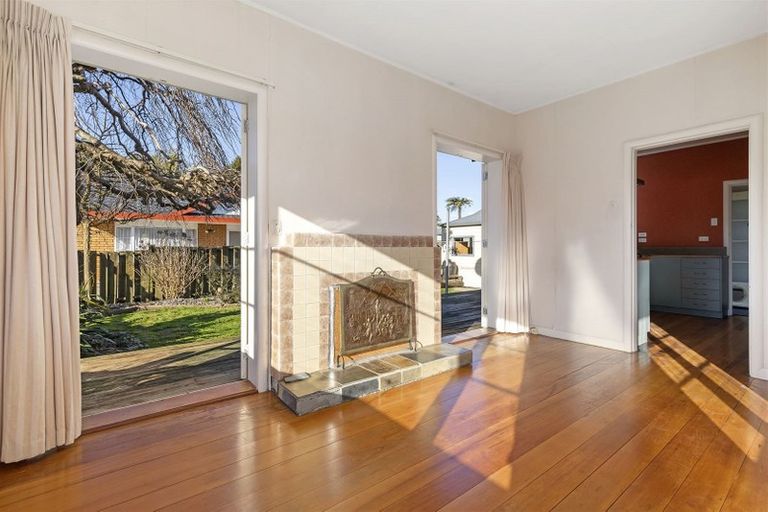 Photo of property in 12 Darley Street, Maeroa, Hamilton, 3200