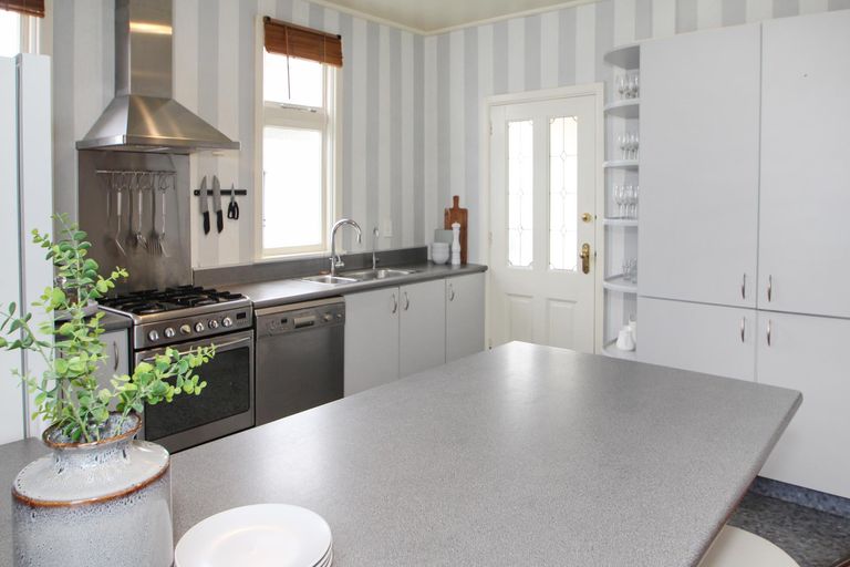 Photo of property in 48 Ure Street, South Hill, Oamaru, 9400