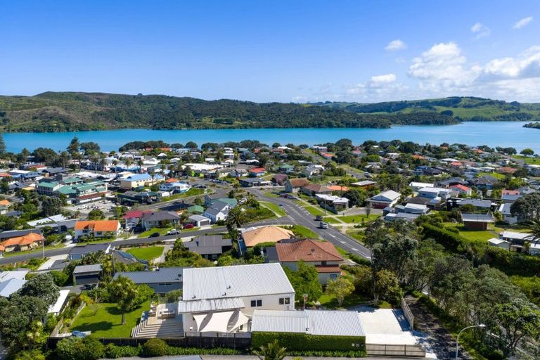 Photo of property in 18 Upper Bow Street, Raglan, 3225