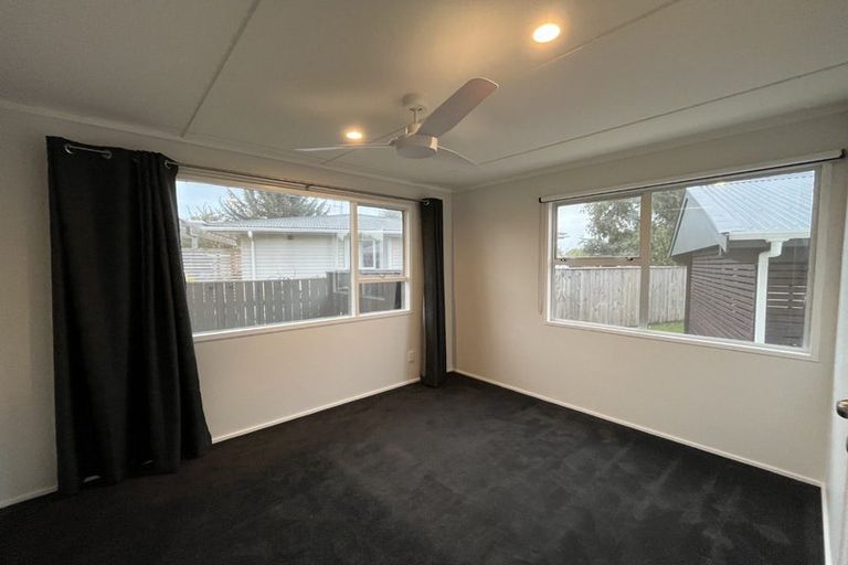 Photo of property in 7 Sharda Grove, Paraparaumu Beach, Paraparaumu, 5032