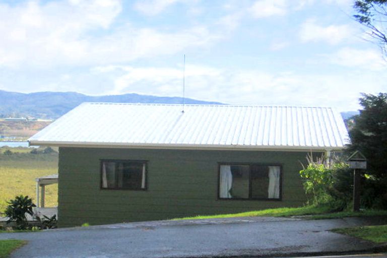 Photo of property in 40 Raumati Crescent, Onerahi, Whangarei, 0110