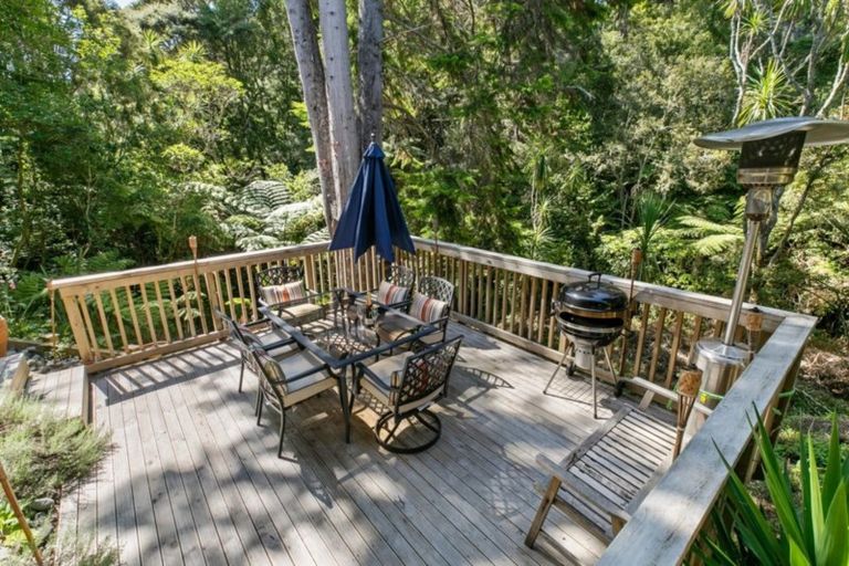 Photo of property in 2/72 Spinella Drive, Bayview, Auckland, 0629