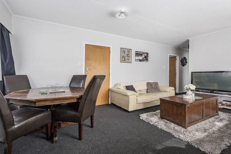 Photo of property in 12/11 Glen Alice Grove, Naenae, Lower Hutt, 5011