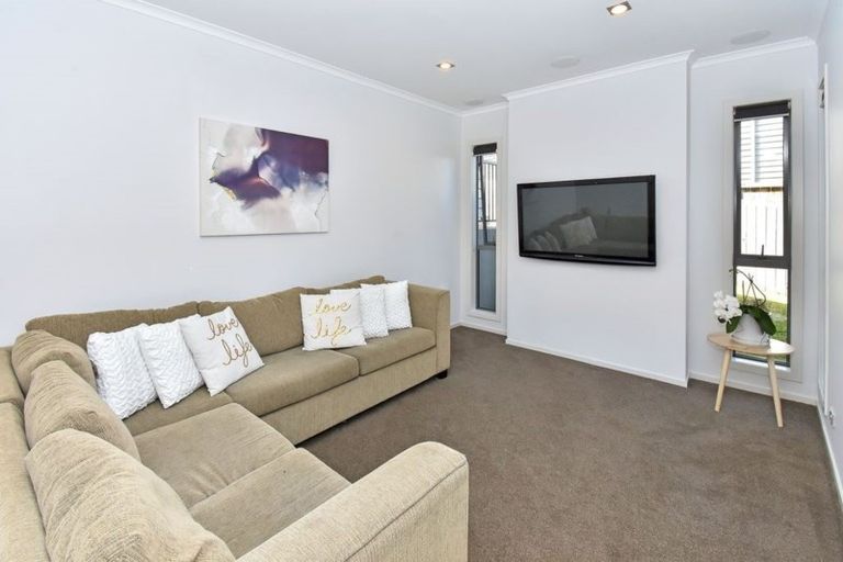 Photo of property in 6 Henriette Place, The Gardens, Auckland, 2105
