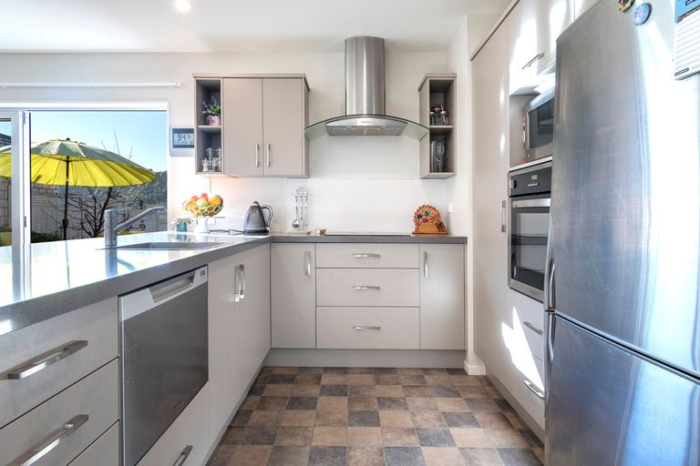 Photo of property in 39 Scoria Close, Pyes Pa, Tauranga, 3112