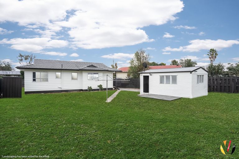 Photo of property in 6 Stoll Place, Clendon Park, Auckland, 2103