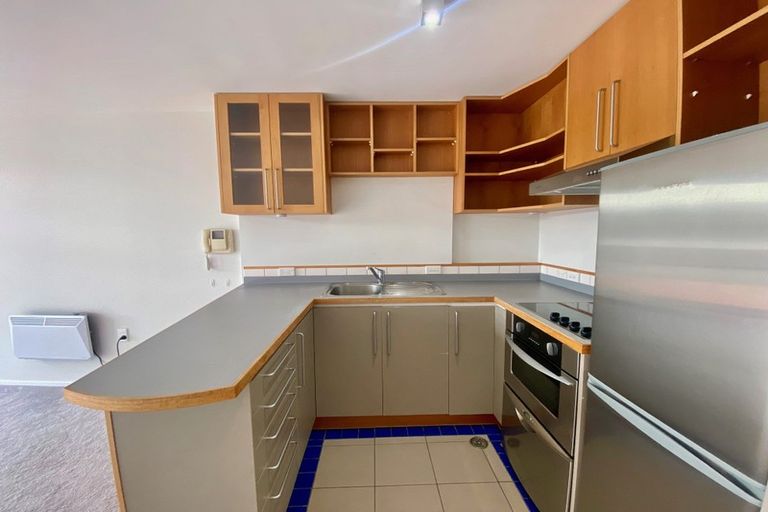 Photo of property in 50b Hawker Street, Mount Victoria, Wellington, 6011