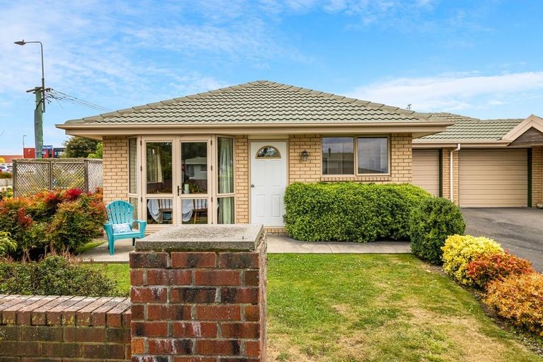 Photo of property in 1a Blue Gum Place, New Brighton, Christchurch, 8083