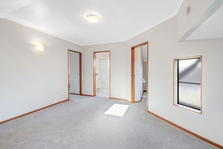 Photo of property in 71a Bay Street, Red Beach, 0932