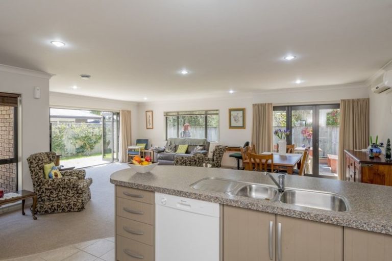 Photo of property in 112a Weraroa Road, Levin, 5510