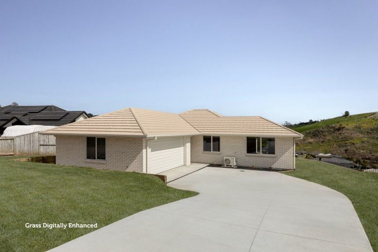 Photo of property in 27 Moira Close, Welcome Bay, Tauranga, 3175