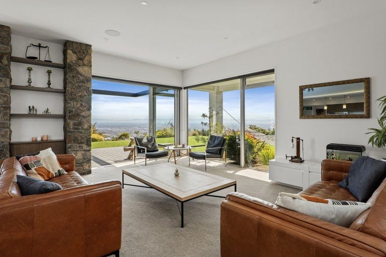 Photo of property in 21 Parkridge Place, Mount Pleasant, Christchurch, 8081