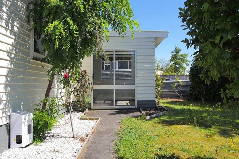 Photo of property in 24 Manchester Street, Takaro, Palmerston North, 4412