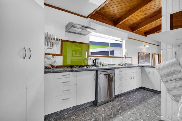 Photo of property in 43 Sunnyvale Street, Bell Block, New Plymouth, 4312