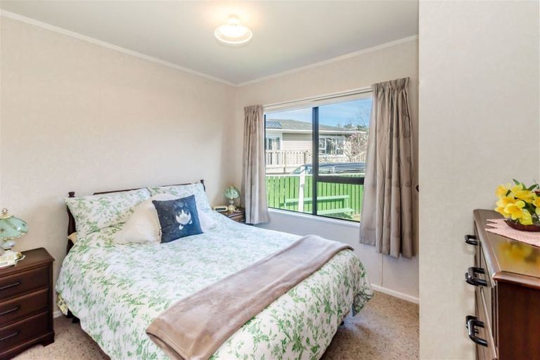 Photo of property in 62 Ruapehu Street, Paraparaumu, 5032
