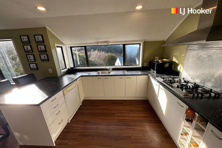 Photo of property in 106 Glenross Street, Glenross, Dunedin, 9011