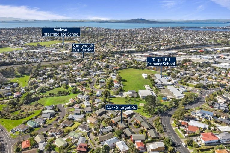 Photo of property in 12/76 Target Road, Totara Vale, Auckland, 0629