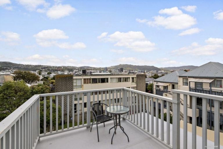 Photo of property in 60 Austin Street, Mount Victoria, Wellington, 6011