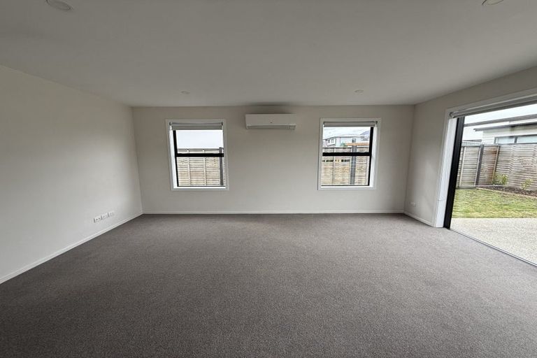 Photo of property in 46 Marbleleaf Lane, Albert Town, Wanaka, 9305