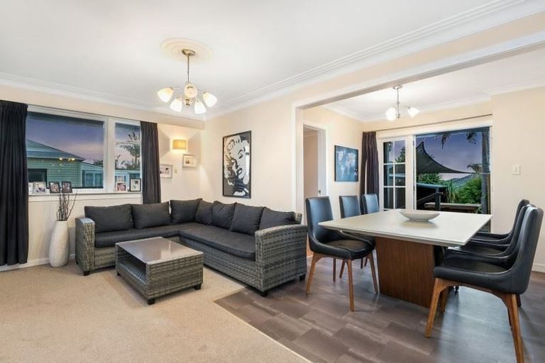 Photo of property in 241 Victoria Street West, Pukekohe, 2120