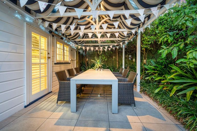 Photo of property in 8 Dodson Avenue, Milford, Auckland, 0620