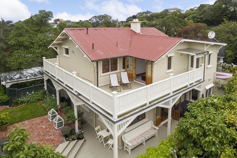 Photo of property in 46 Nicholson Road, Khandallah, Wellington, 6035