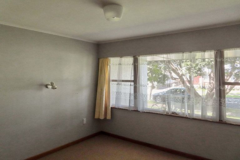 Photo of property in 25 Stamford Grove, Avalon, Lower Hutt, 5011