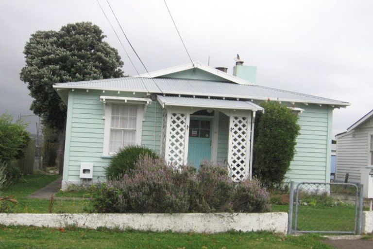 Photo of property in 38 Elizabeth Street, Moera, Lower Hutt, 5010