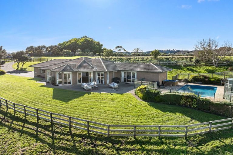 Photo of property in 215 Oyster Point Road, Kaukapakapa, Warkworth, 0984