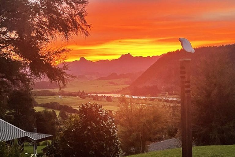 Photo of property in 492 Hikuai Settlement Road, Hikuai, 3579