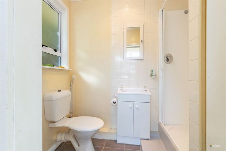 Photo of property in 14 Manor Drive, Stokes Valley, Lower Hutt, 5019