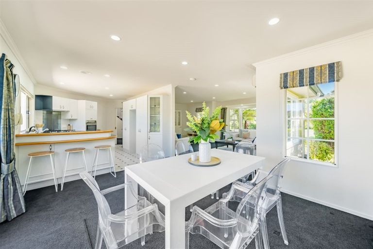 Photo of property in 18 Emerald Hill Drive, Birchville, Upper Hutt, 5018