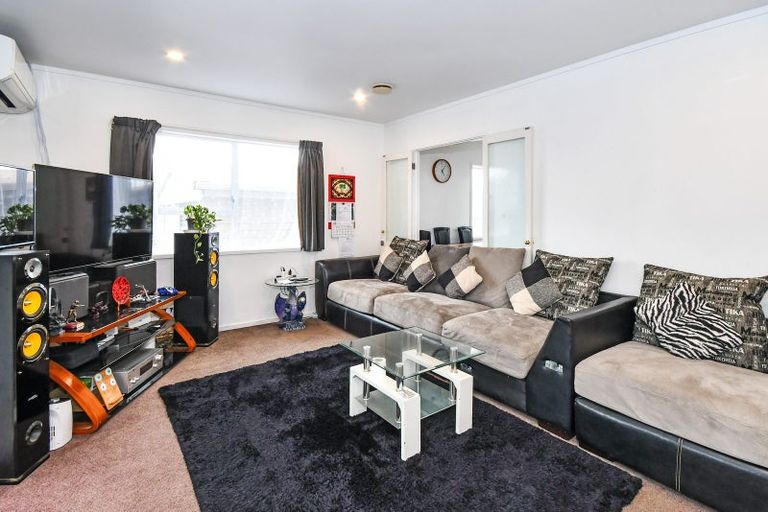 Photo of property in 1 Bendale Place, Papatoetoe, Auckland, 2025