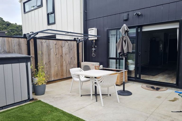 Photo of property in 30 Dahl Drive, Wallaceville, Upper Hutt, 5018