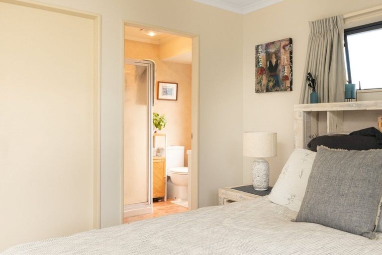 Photo of property in 6 Karia Grove, Papamoa Beach, Papamoa, 3118