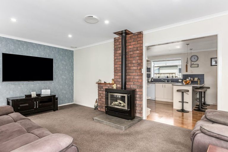 Photo of property in 22 Parenga Street, Wainuiomata, Lower Hutt, 5014