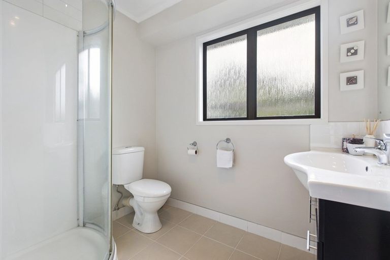 Photo of property in 8 Hamish Place, Sunnyhills, Auckland, 2010